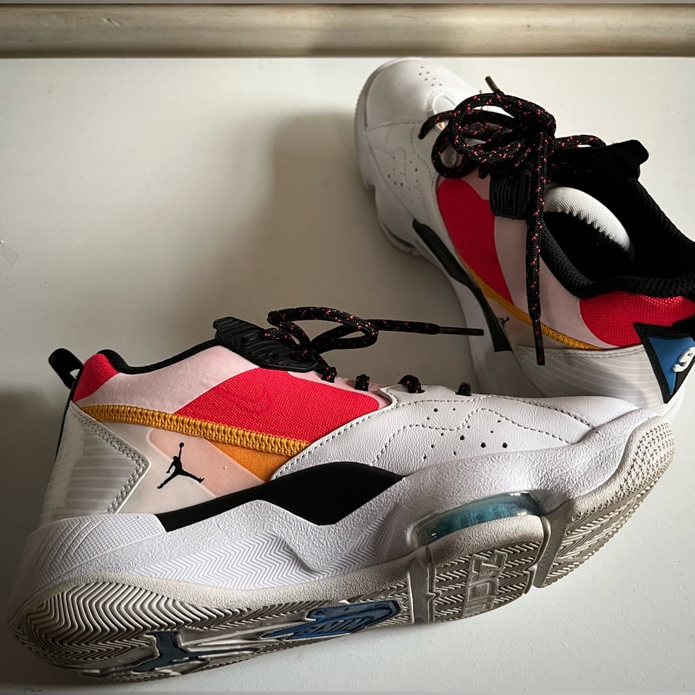 Women’s Nike Jordan Zoom 92 White Black Siren Red Yellow Shoes Sneakers 7.5 - Picture 5 of 8